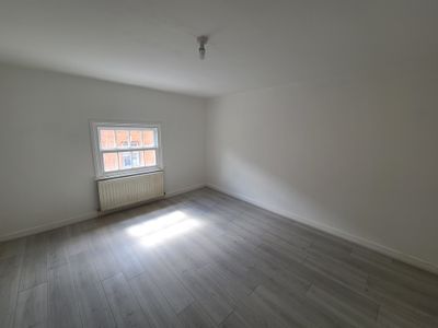 Property Image for 22, High Street, Sutton Coldfield, West Midlands, B72 1UX