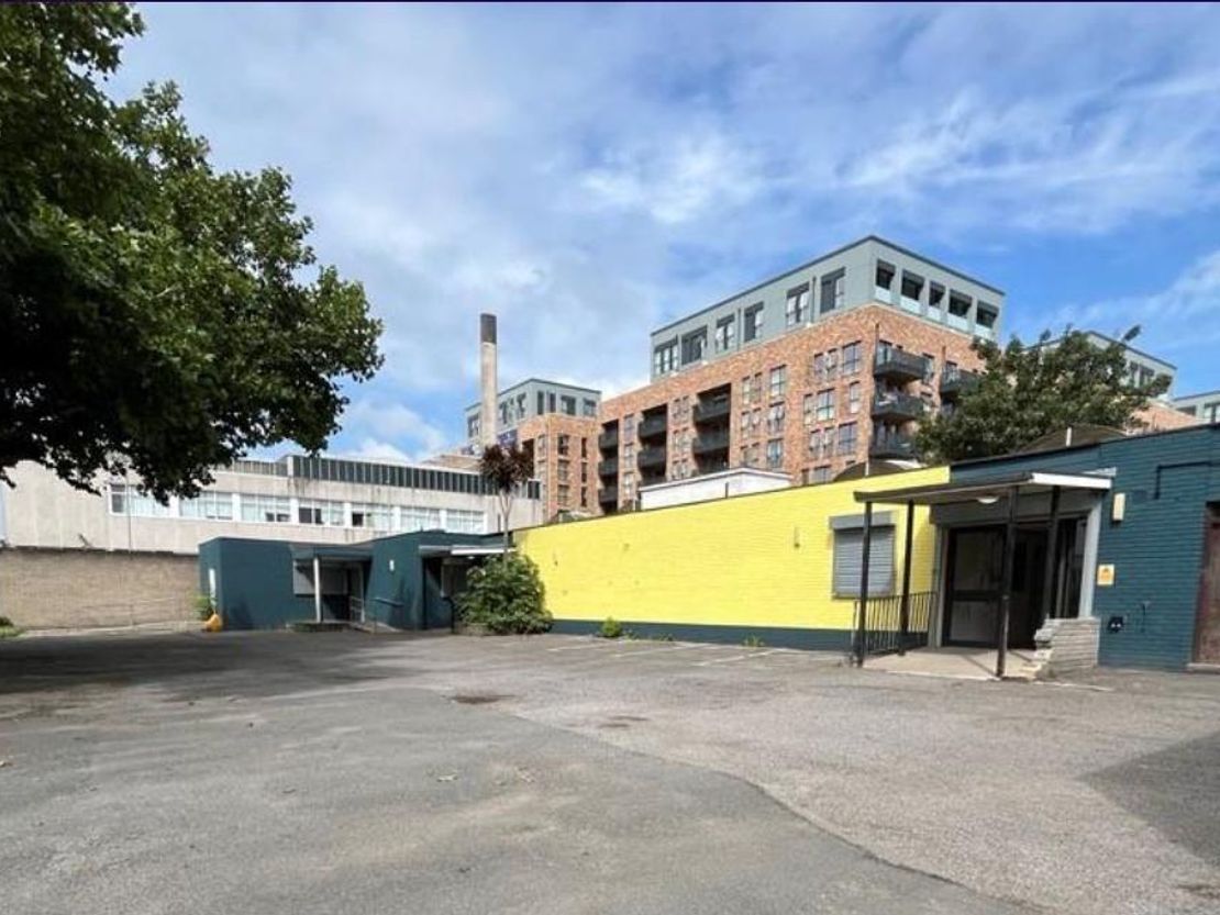 3 Roslin Road, London, Greater London, W3 8DH