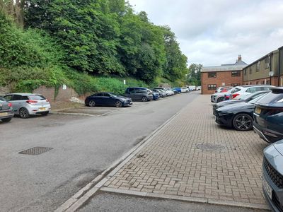 Property Image for Unit 4C Station Yard, Station Road, Hungerford, RG17 0DY