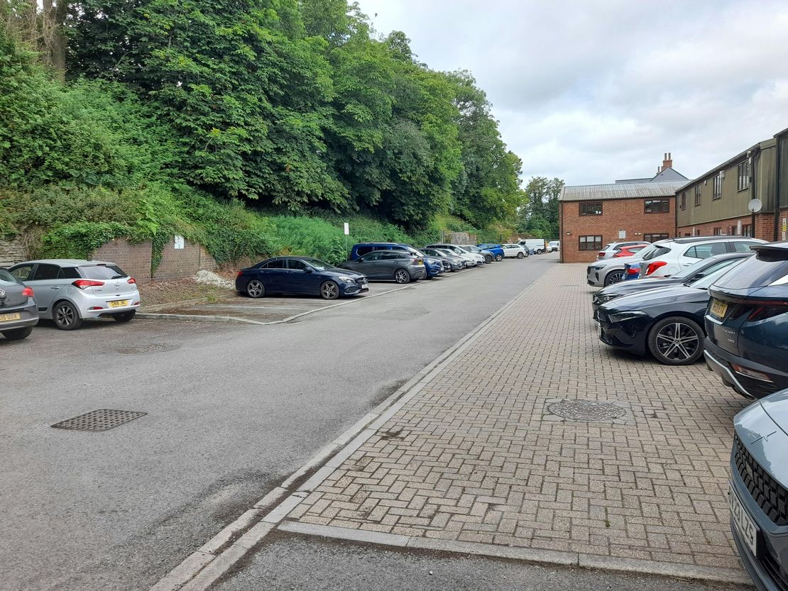 Unit 4C Station Yard, Station Road, Hungerford, RG17 0DY