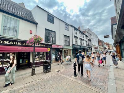 Property Image for 46 Abbeygate Street, Bury St Edmunds, Suffolk, IP33 1LB