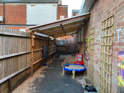 Property Image for Former Paint Pots, 1 Orchard Lane, Southampton, Hampshire, SO14 3BN