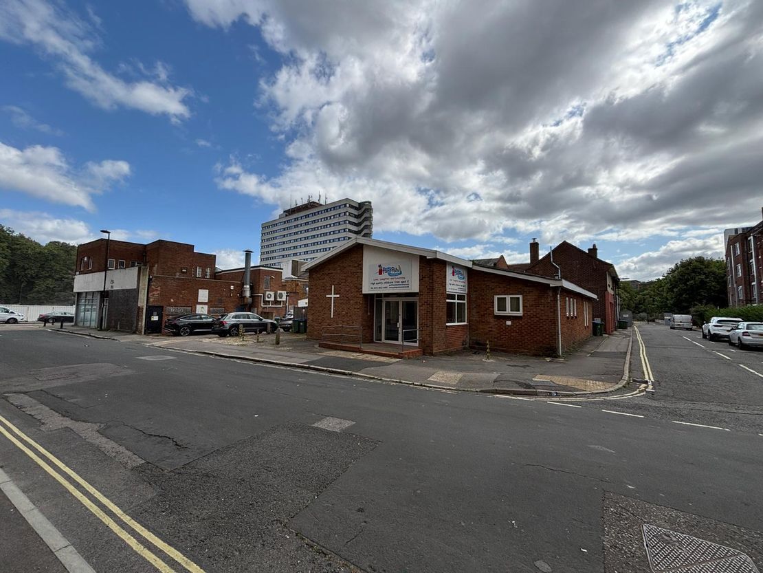 Former Paint Pots, 1 Orchard Lane, Southampton, Hampshire, SO14 3BN
