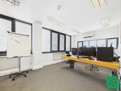 Property Image for 320 Selbourne Road, Luton, Bedfordshire, LU4 8NU