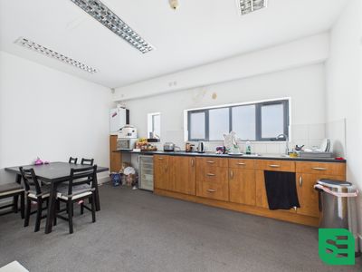 Property Image for 320 Selbourne Road, Luton, Bedfordshire, LU4 8NU