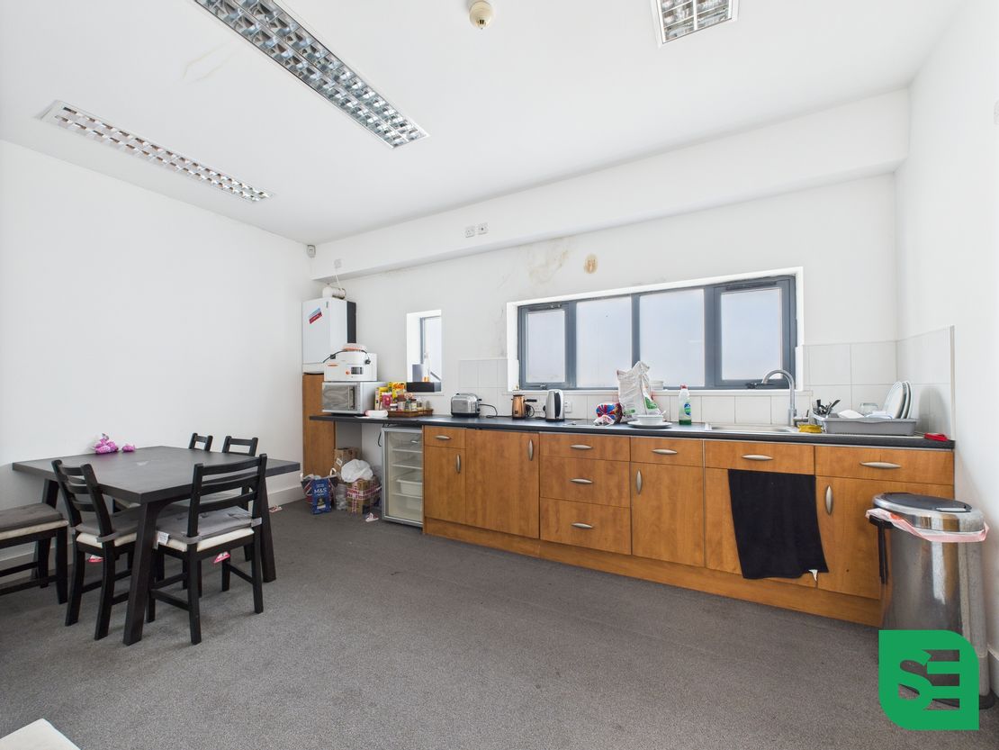 320 Selbourne Road, Luton, Bedfordshire, LU4 8NU