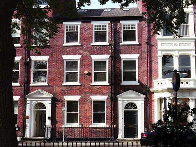 Property Image for 31 Park Square, Leeds, Leeds, LS1 2PF