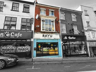 Property Image for 32-32a Wellington Street, Luton, LU1 2QH