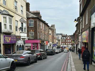 Property Image for 32-32a Wellington Street, Luton, LU1 2QH