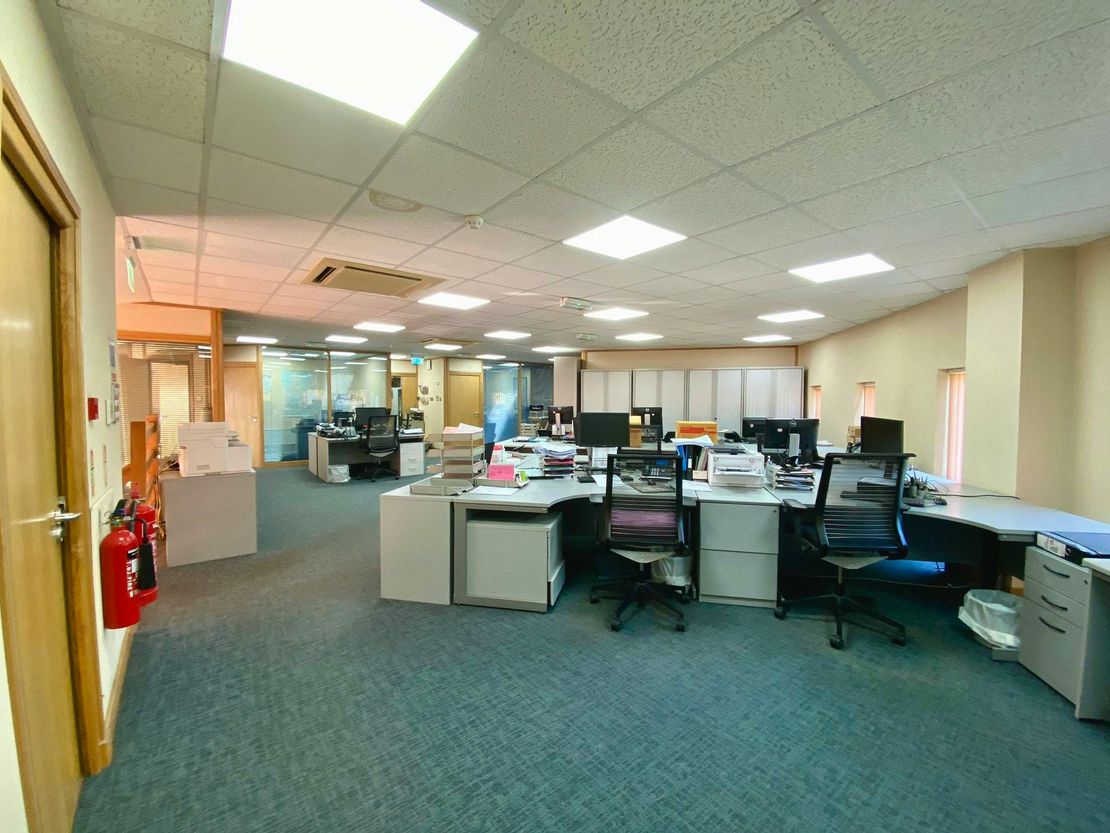 4 Apex Business Centre, Boscombe Road, Dunstable, LU5 4SB