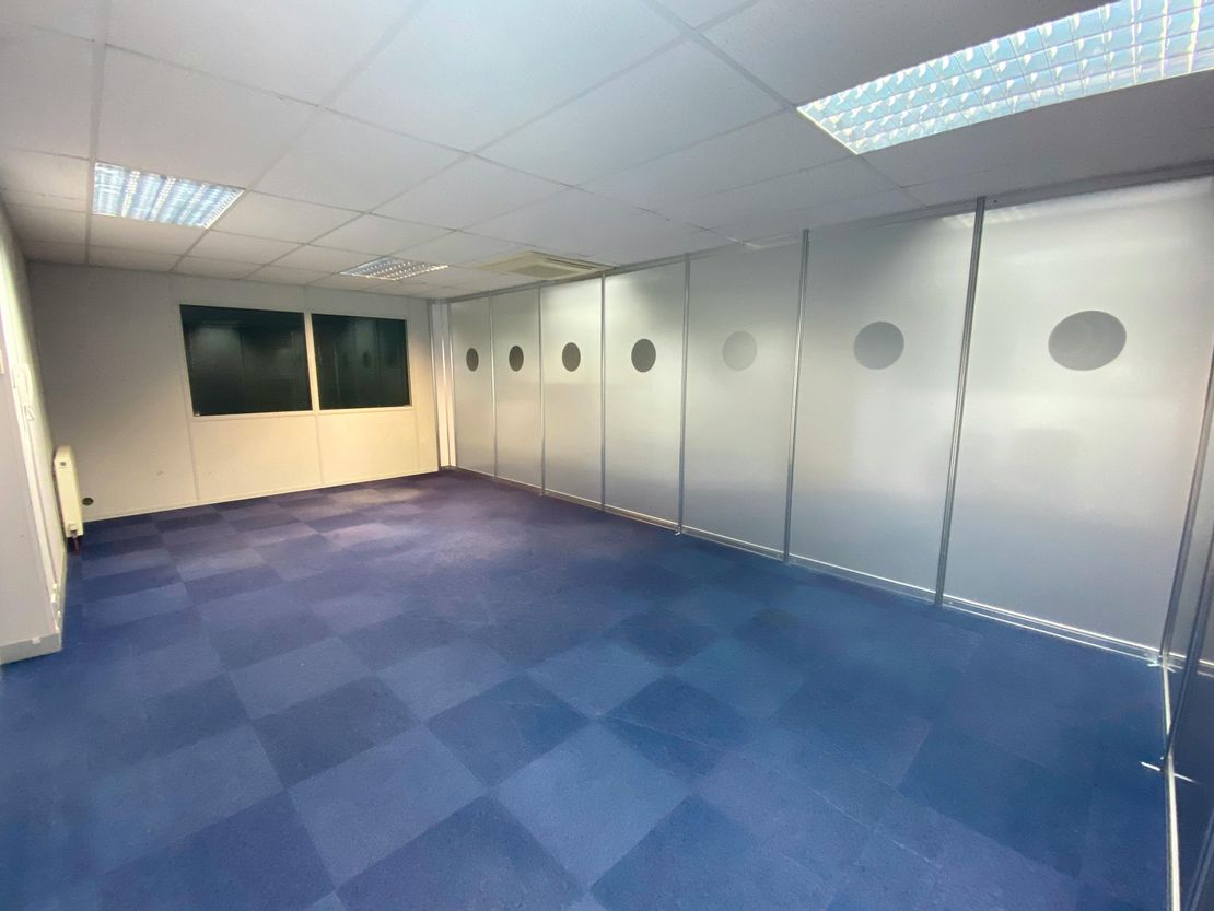 Unit 19 Apex Business Centre, Boscombe Road, Dunstable, LU5 4SB