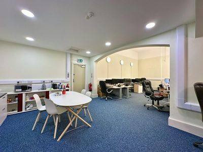 Property Image for Wrest Park, Park Avenue, Silsoe, MK45 4HS