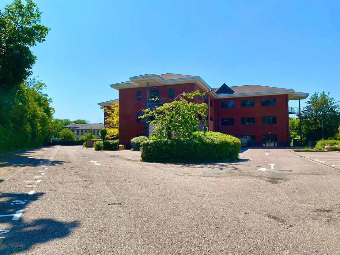Costa House, Houghton Hall Business Park, Dustable, LU5 5YG