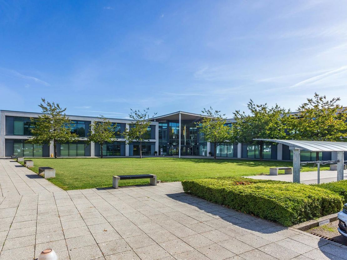 Building 210, The Village, Luton, LU2 8DL