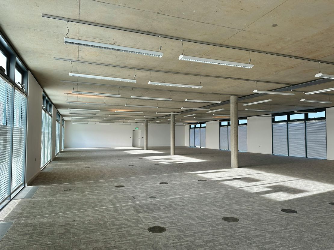 Building 210, The Village, Luton, LU2 8DL
