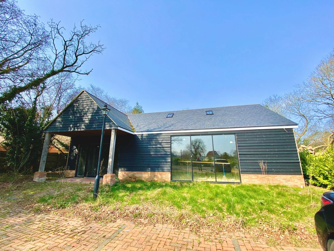 Bell Cottage, Dunstable Road, Studham, LU6 2QG