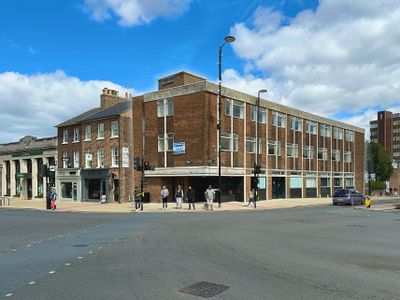 Property Image for The Bank, 4 High Street North, Dunstable, LU6 1JU