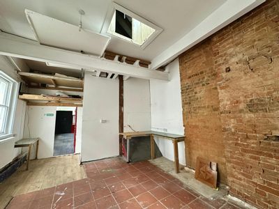 Property Image for 32a, George Street, Luton, LU1 2AZ