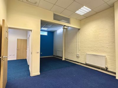 Property Image for Unit 7 Britannia Estate, Leagrave Road, Luton, LU3 1RJ