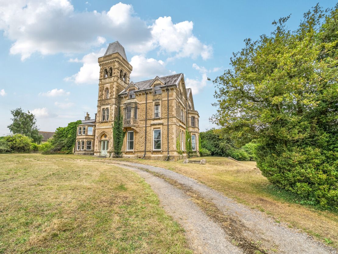 Chapel Knapp, Corsham, SN13