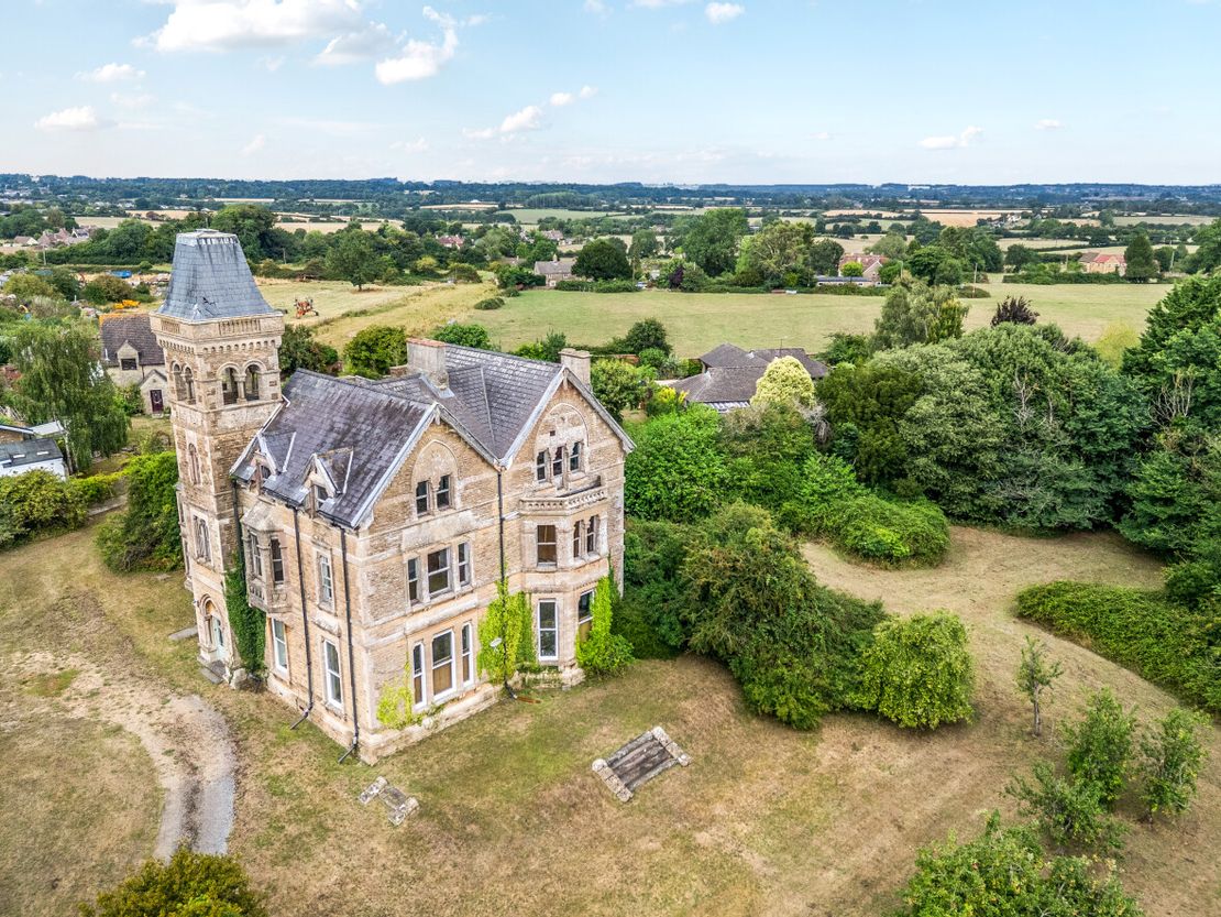 Chapel Knapp, Corsham, SN13