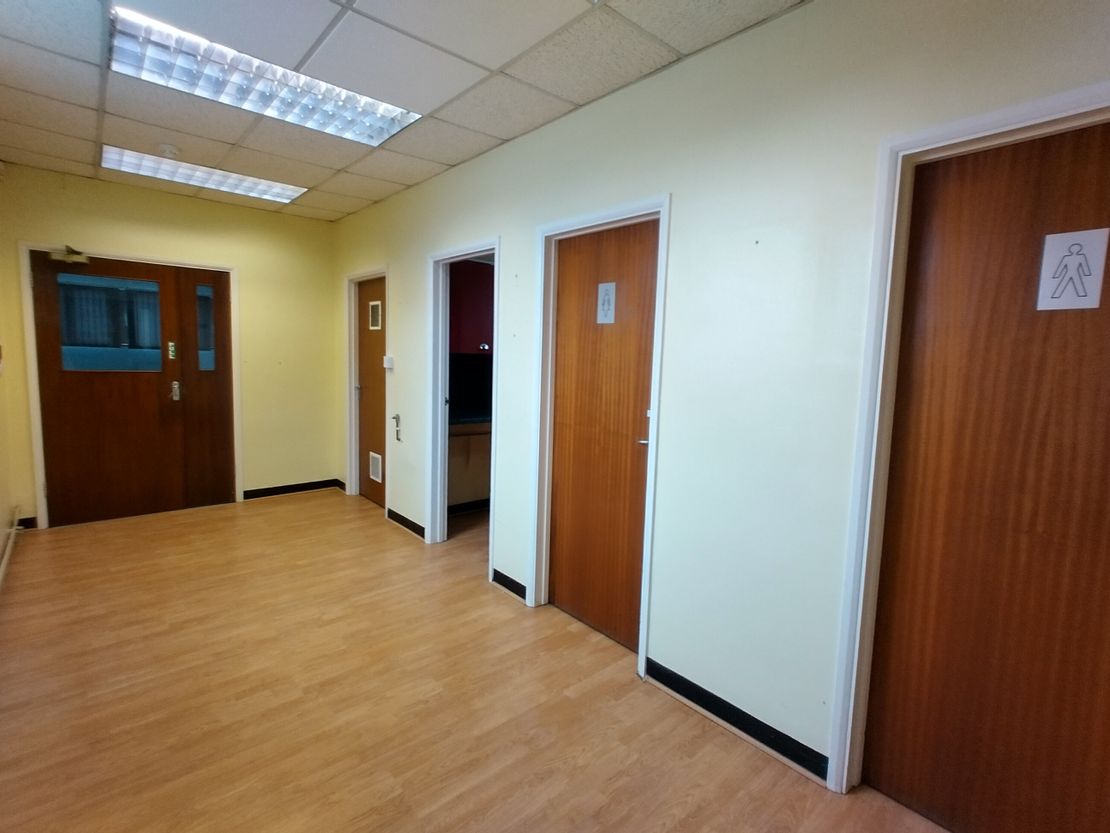 First Floor Offices, 30a Market Square, Sandy, Bedfordshire, SG19 1JA