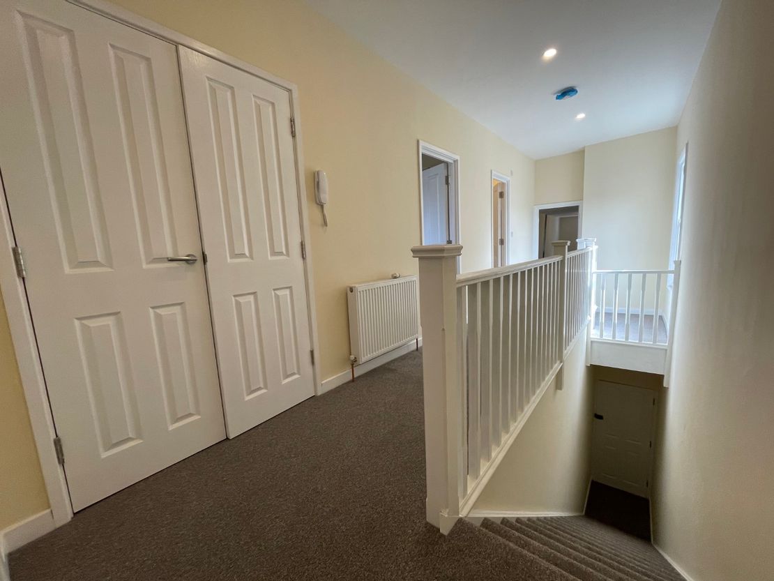 42 42a & 42b, High Street, Ashford, Kent, TN24 8TE