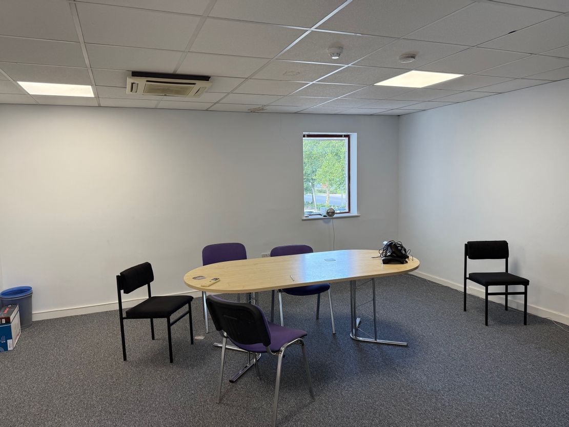 10 Rochester Court, Anthonys Way, Medway City Estate, Rochester, Kent, ME2 4NW