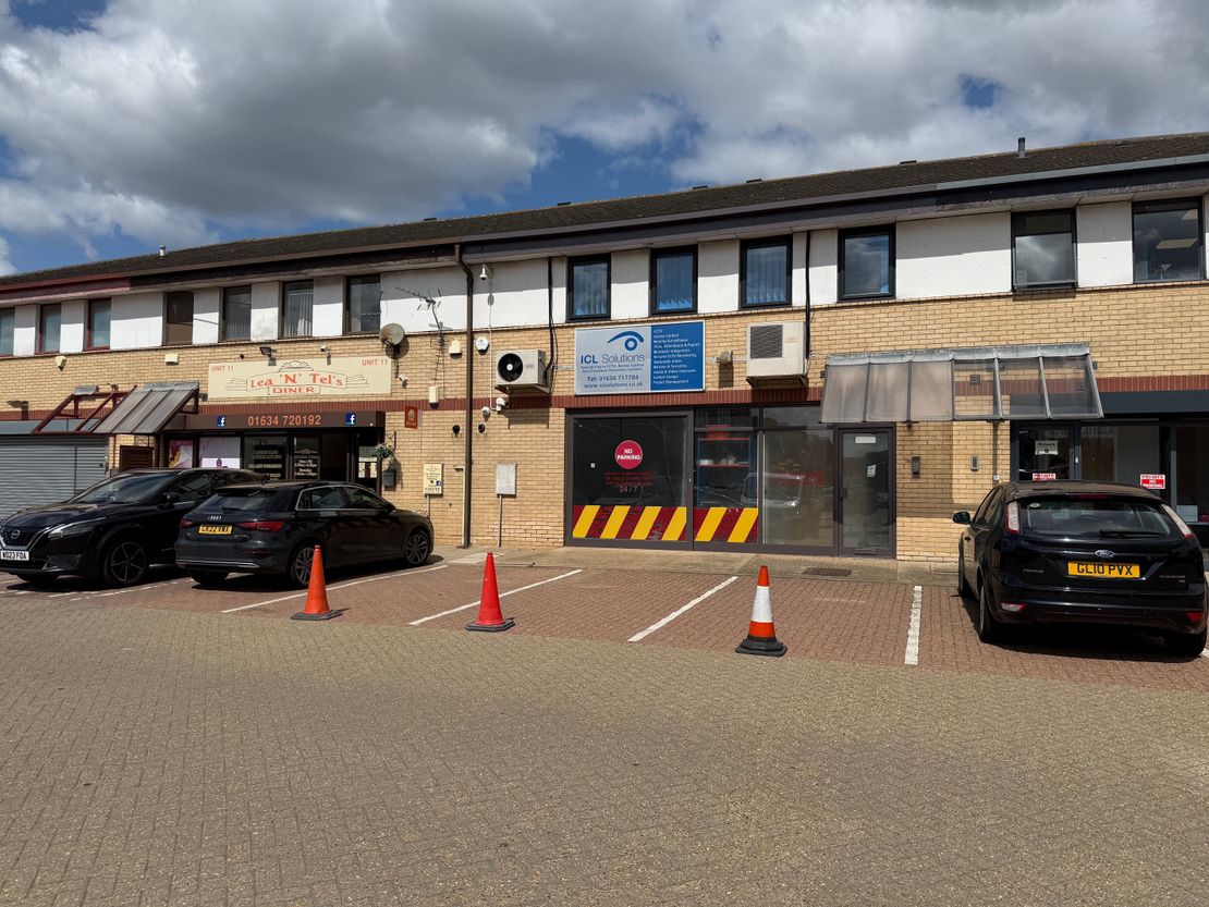 10 Rochester Court, Anthonys Way, Medway City Estate, Rochester, Kent, ME2 4NW
