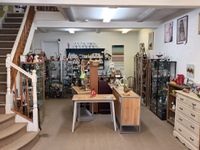 Property Image for 2 Market Place, Driffield, East Riding of Yorkshire, YO25 6AP