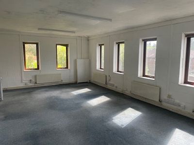 Property Image for Unit 8, Forest Park Business Units, Bracknell, RG12 0XQ