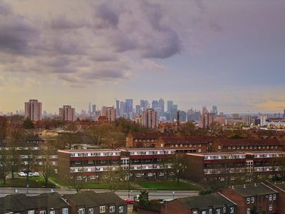 Property Image for The Woolwich Centre, 35 Wellington Street, Woolwich, SE18 6HQ