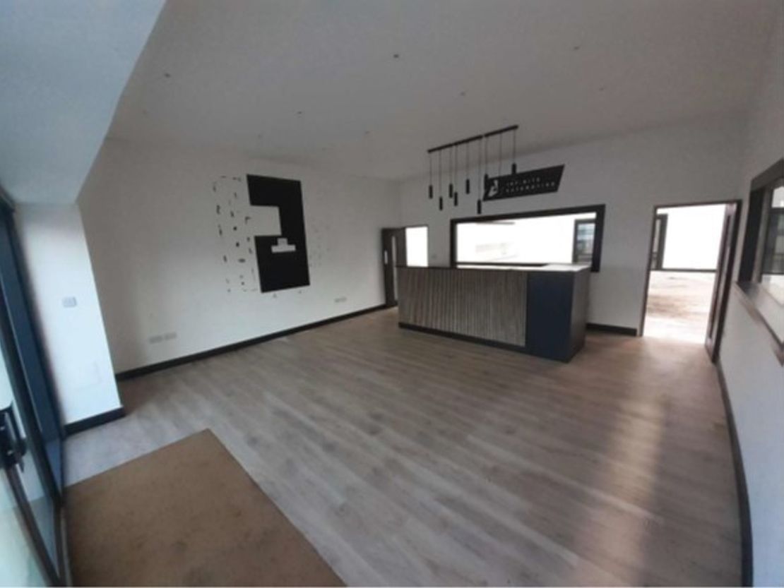 Unit 15b, Thamesview Business Park, Roscommon Way, Canvey Island, Essex, SS8 0QD