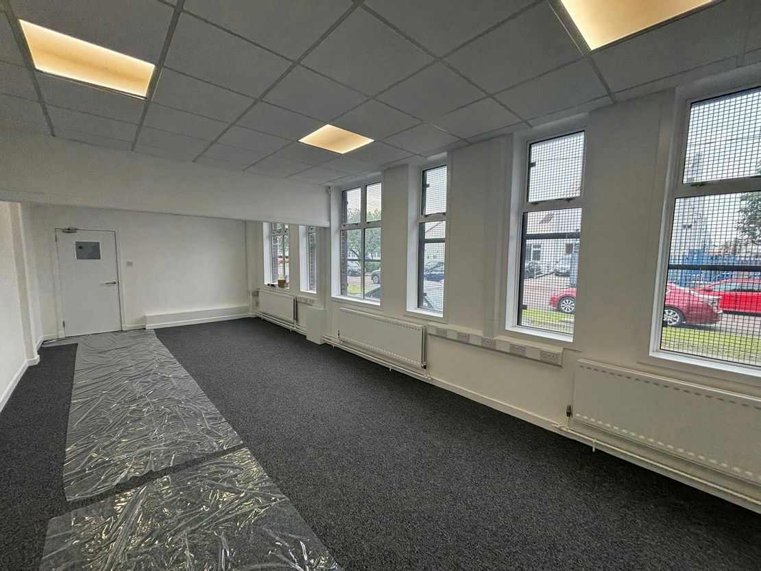 13 Carlyle Avenue, Hillington Park, Glasgow, G52 4XX