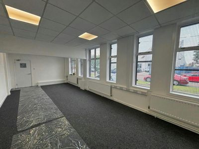Property Image for 13 Carlyle Avenue, Hillington Park, Glasgow, G52 4XX