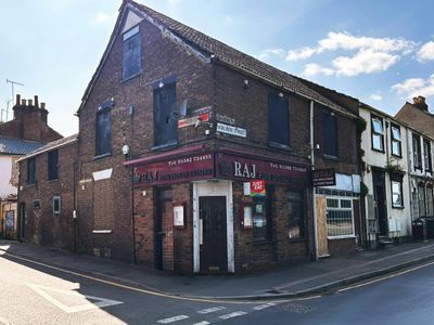Property Image for 39 Adelaide Street, Luton, LU1 5BD
