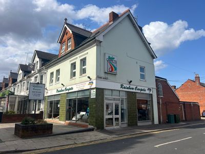 Property Image for 140-142 Caversham Rd, Reading RG1 8AZ