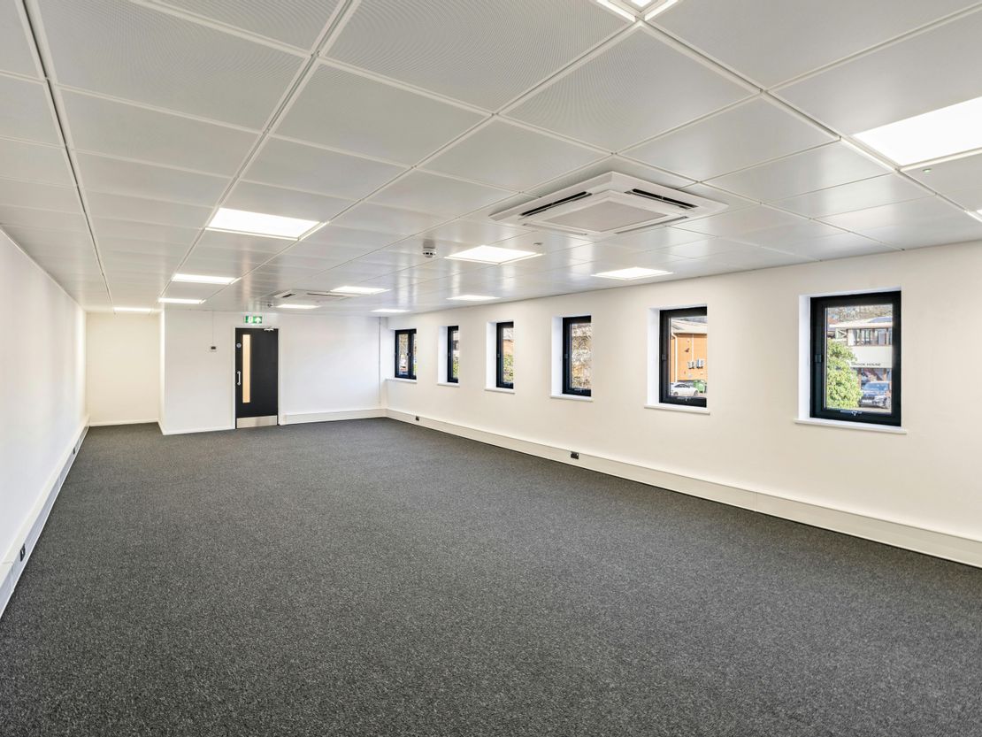 Units 3 & 4 Bracknell Business Centre, Downmill Road, Bracknell, RG12 1QS