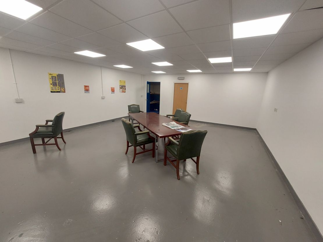 Unit E, Lochlands Industrial Estate, Larbert, FK5 3NS