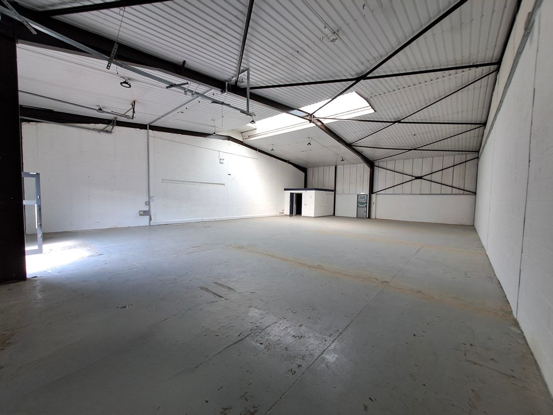 3 Stacey Bushes Trading Centre, Erica Road, Stacey Bushes, Milton Keynes, MK12 6HS