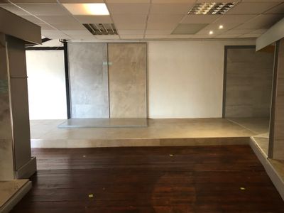 Property Image for International Tile Store, 30 Tunnel Road, Tunbridge Wells, Kent, TN1 2BT