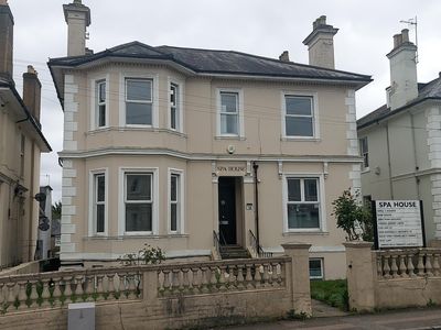 Property Image for Spa House, 18 Upper Grosvenor Road, Tunbridge Wells, Kent, TN1 2EP