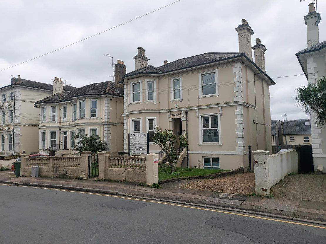 Spa House, 18 Upper Grosvenor Road, Tunbridge Wells, Kent, TN1 2EP
