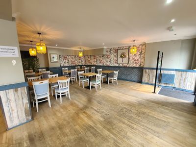 Property Image for 1490 / 1492, Stratford Road, Hall Green, Birmingham, West Midlands, B28 9ET