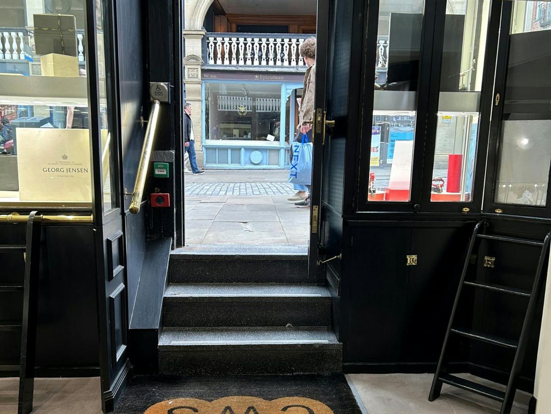 2-4 Eastgate Street, Chester, CH1 1LE