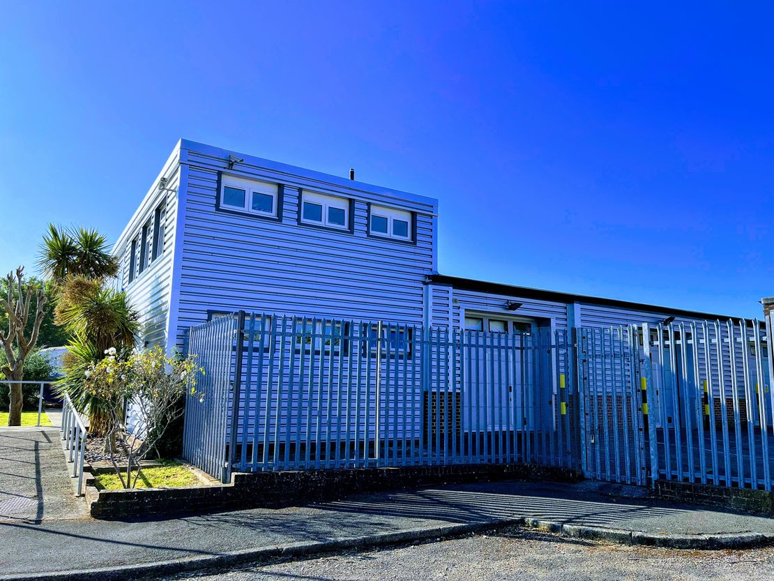1 Charlwoods Place, Charlwood Road, East Grinstead, West Sussex, RH19 2HY