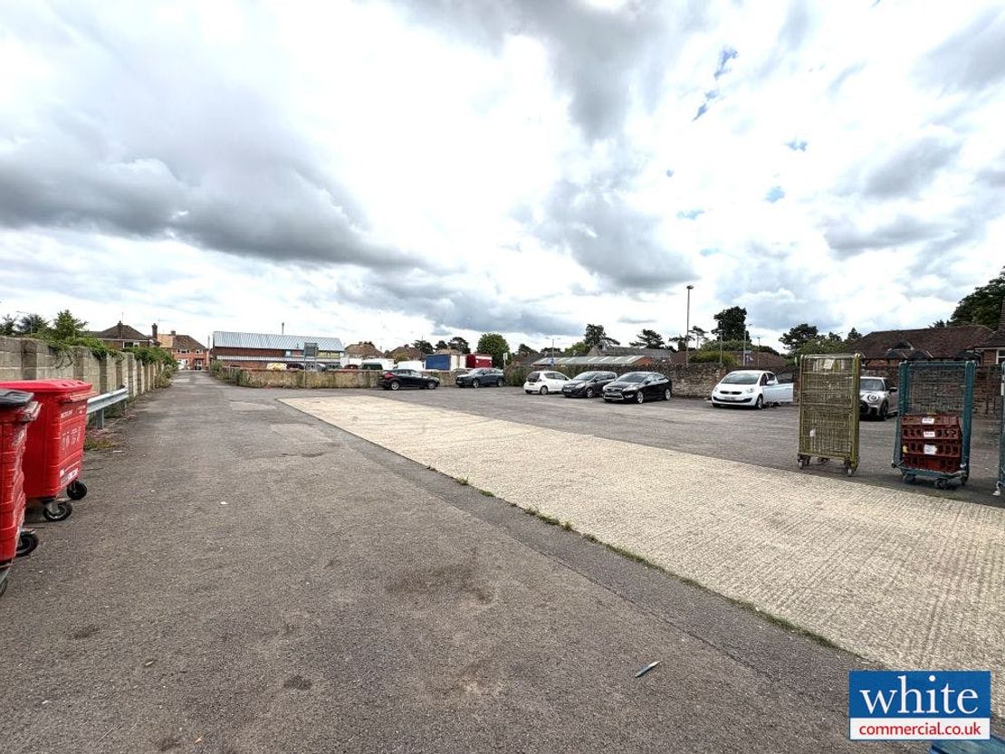 3 Market Square, Bicester, OX26 6AA