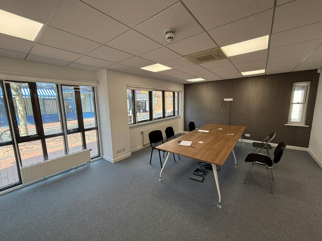 Brook House, 56 Guildford Street, Chertsey, KT16 9BE