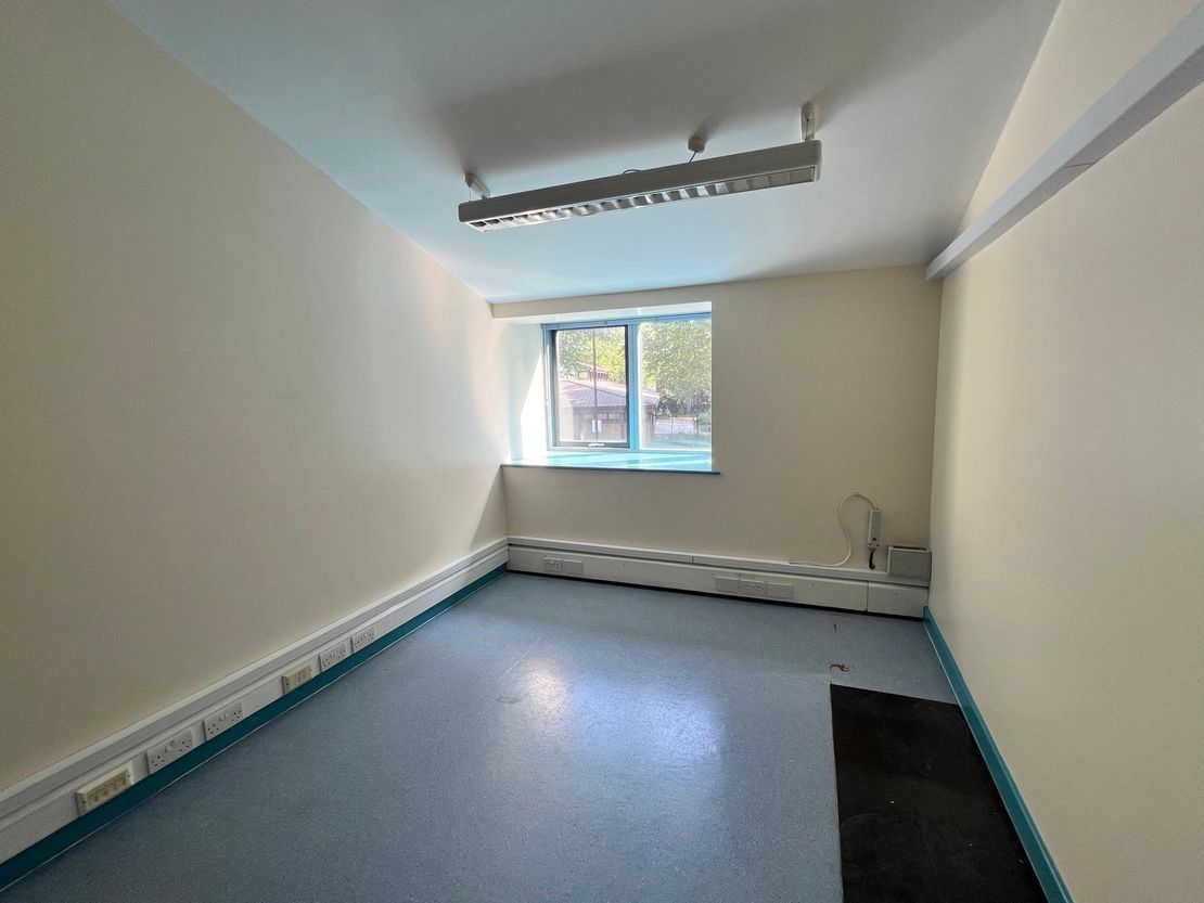 Royal Docks Medical Centre, 21 East Ham Manor Way, London, Greater London, E6 5NA