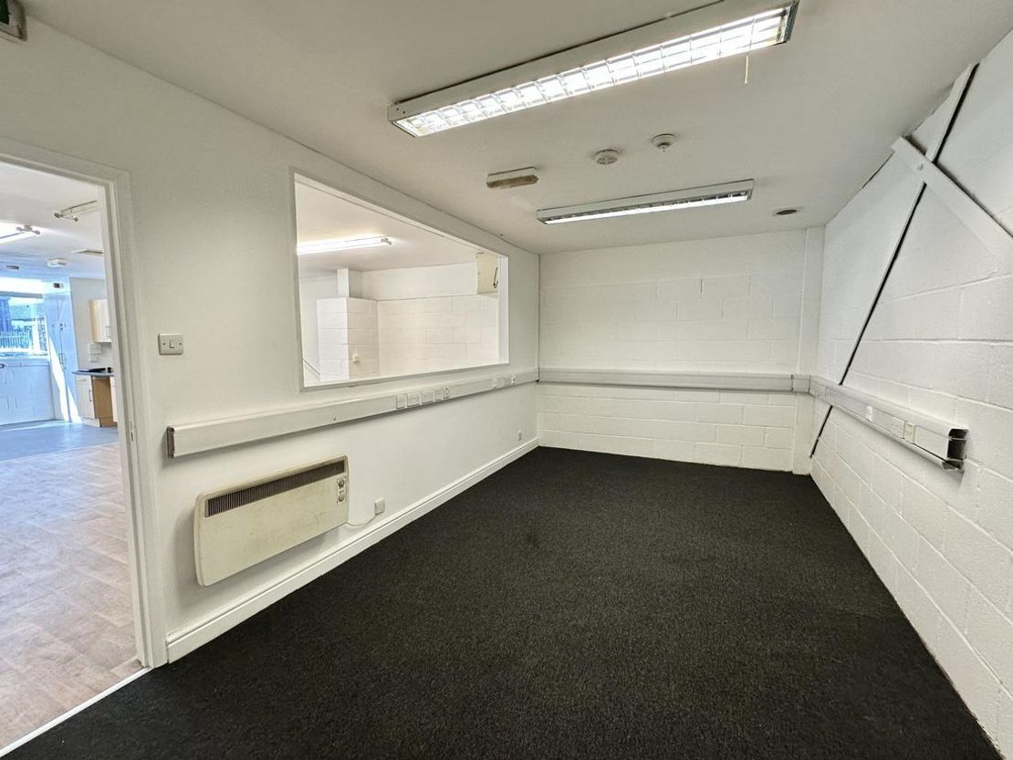 Unit 4, Hyatt Trading Estate, Babbage Road, Stevenage, Hertfordshire, SG1 2EQ